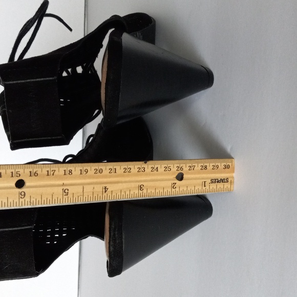 Torrid Black Cutout Faux Suede Cone Bootie Cone Heel Lace-up Wide Width Sz9 - Picture 15 of 16